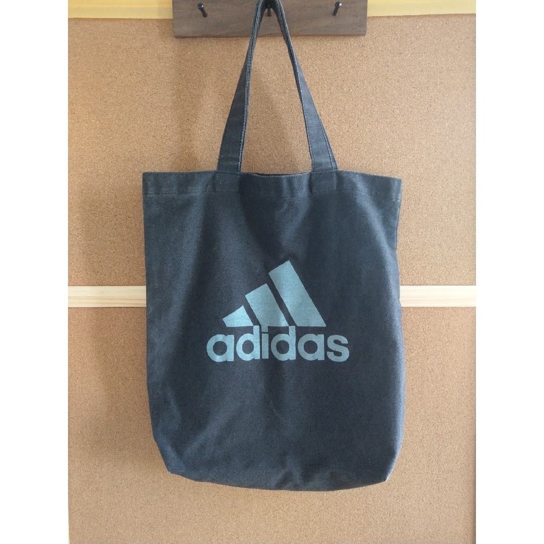 adidas(アディダス)のadidas アディダス トートバッグ 大きめサイズ ブラック メンズのバッグ(トートバッグ)の商品写真