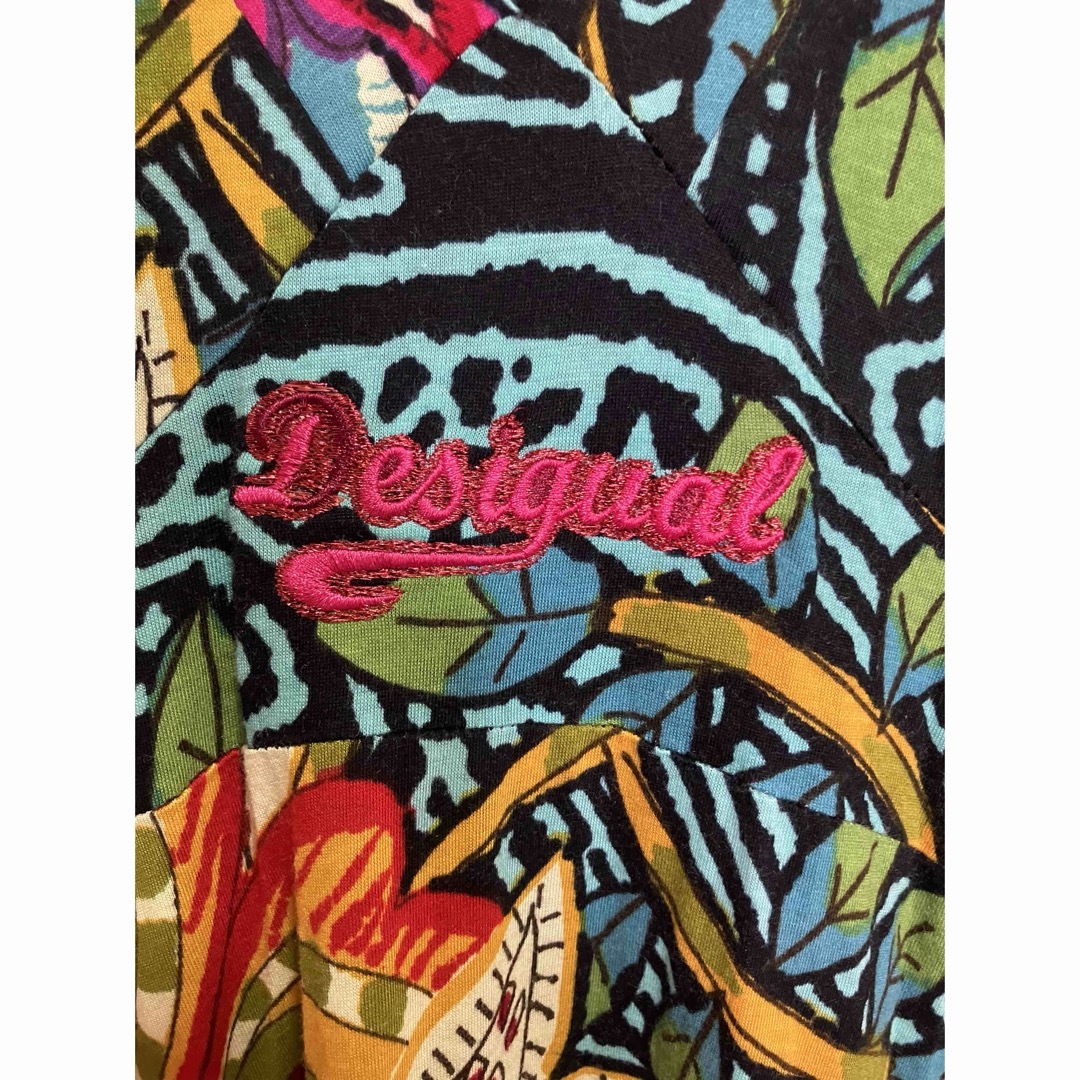 DESIGUAL(デシグアル)のDesigual デシグアル　ワンピース　カットソー　ブラック　刺繍　インド製 レディースのワンピース(ひざ丈ワンピース)の商品写真