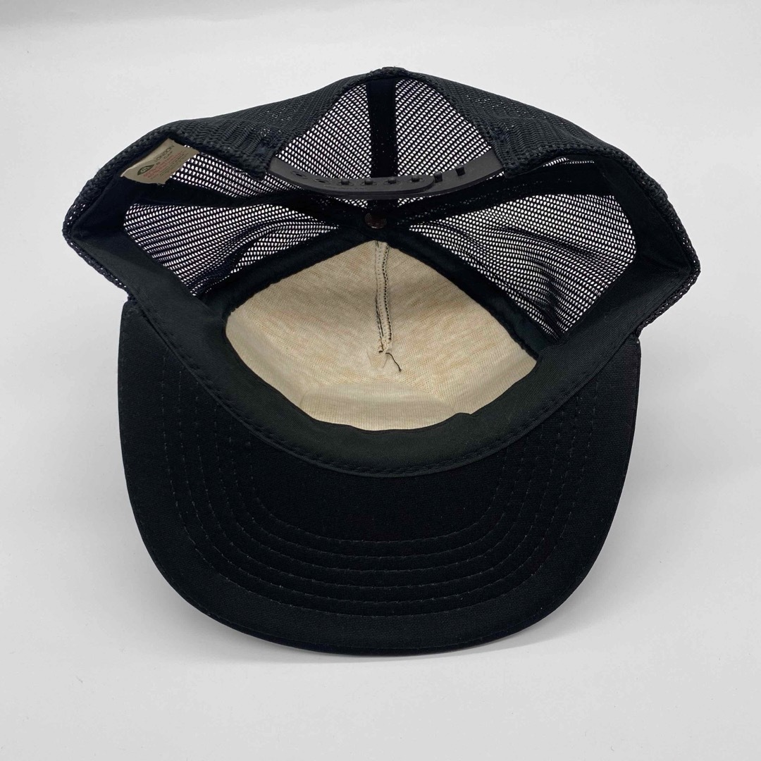 VINTAGE(ヴィンテージ)の90s　ヴィンテージ　企業物刺繍ワッペンロゴ　トラッカーキャップ　スナップバック メンズの帽子(キャップ)の商品写真