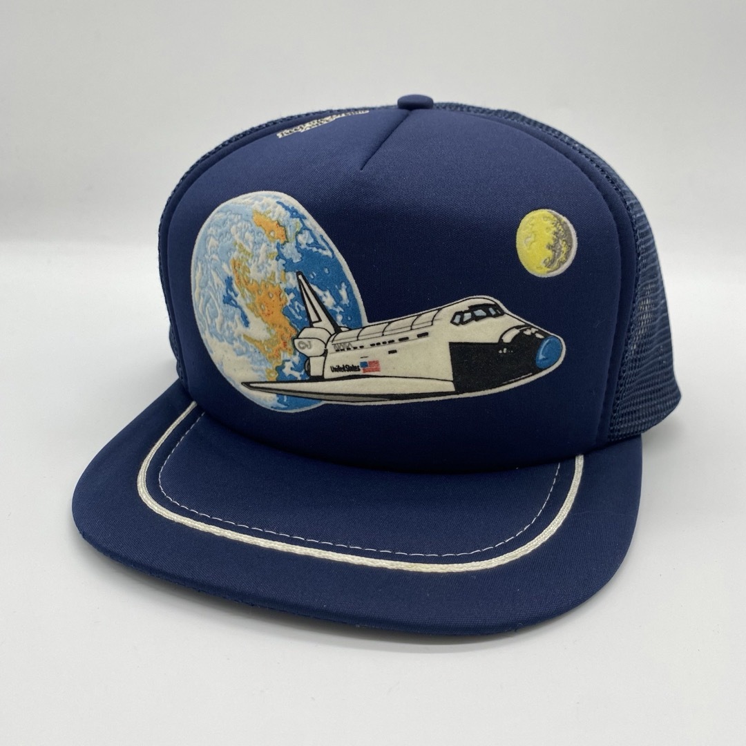 VINTAGE(ヴィンテージ)の90s　ヴィンテージ　NASAケネディ宇宙センター　プリント　トラッカーキャップ メンズの帽子(キャップ)の商品写真