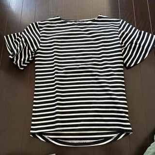 アクアガレージ(aquagarage)のフリル袖トップス M(Tシャツ(半袖/袖なし))