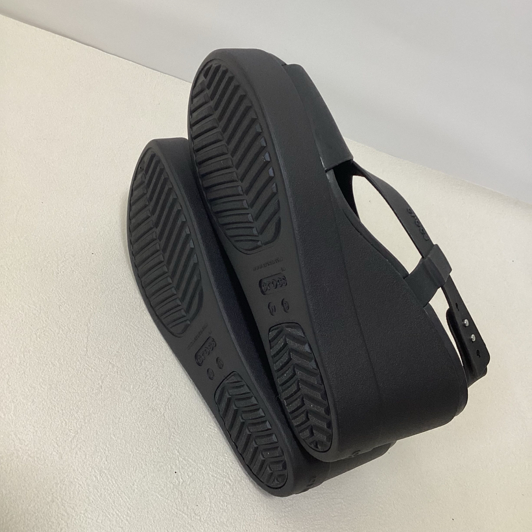 crocs(クロックス)の⭐︎未使用⭐︎crocs LiteRide 厚底　サンダル　size9 レディースの靴/シューズ(サンダル)の商品写真