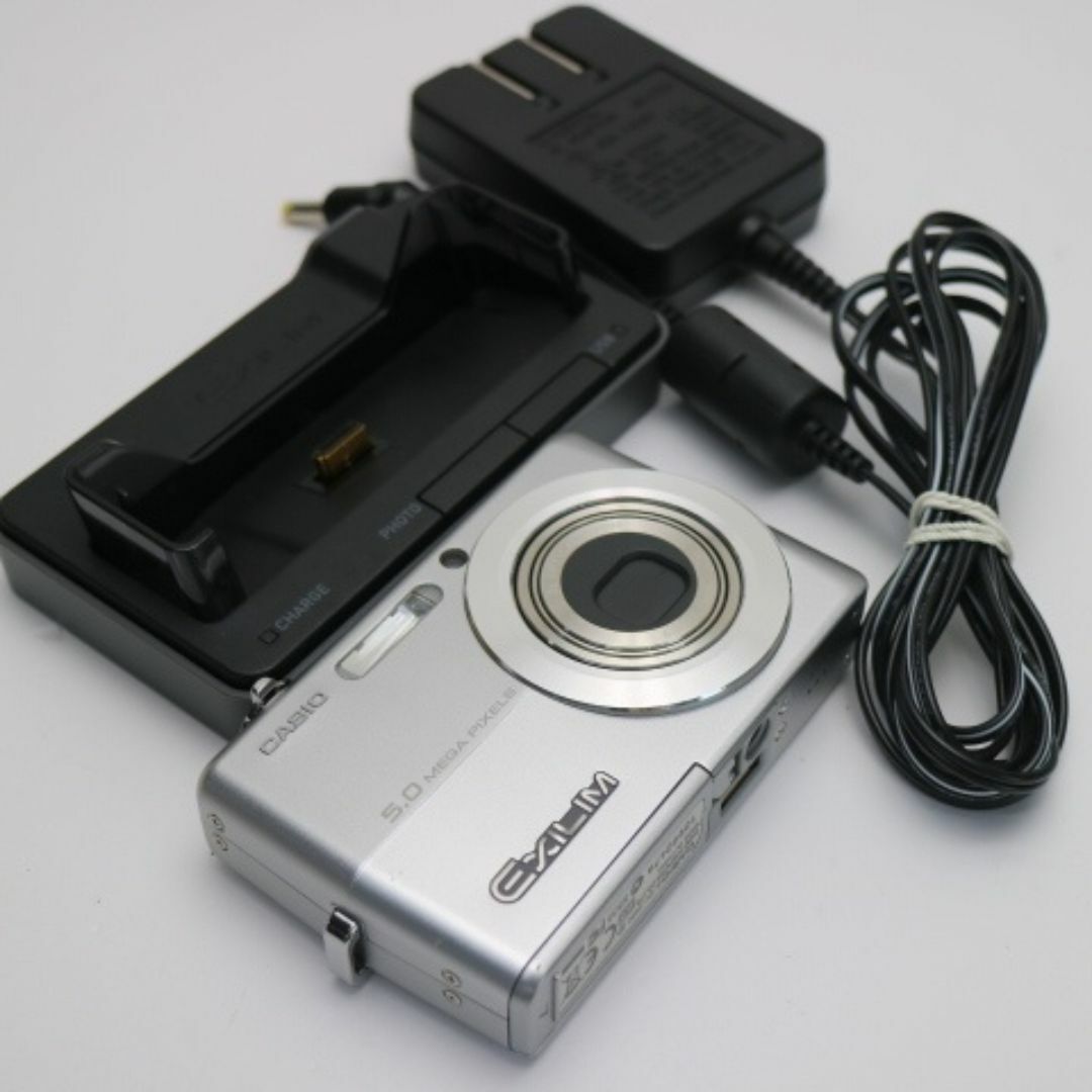 CASIO(カシオ)の超美品 EX-Z500 シルバー  M111 スマホ/家電/カメラのカメラ(コンパクトデジタルカメラ)の商品写真