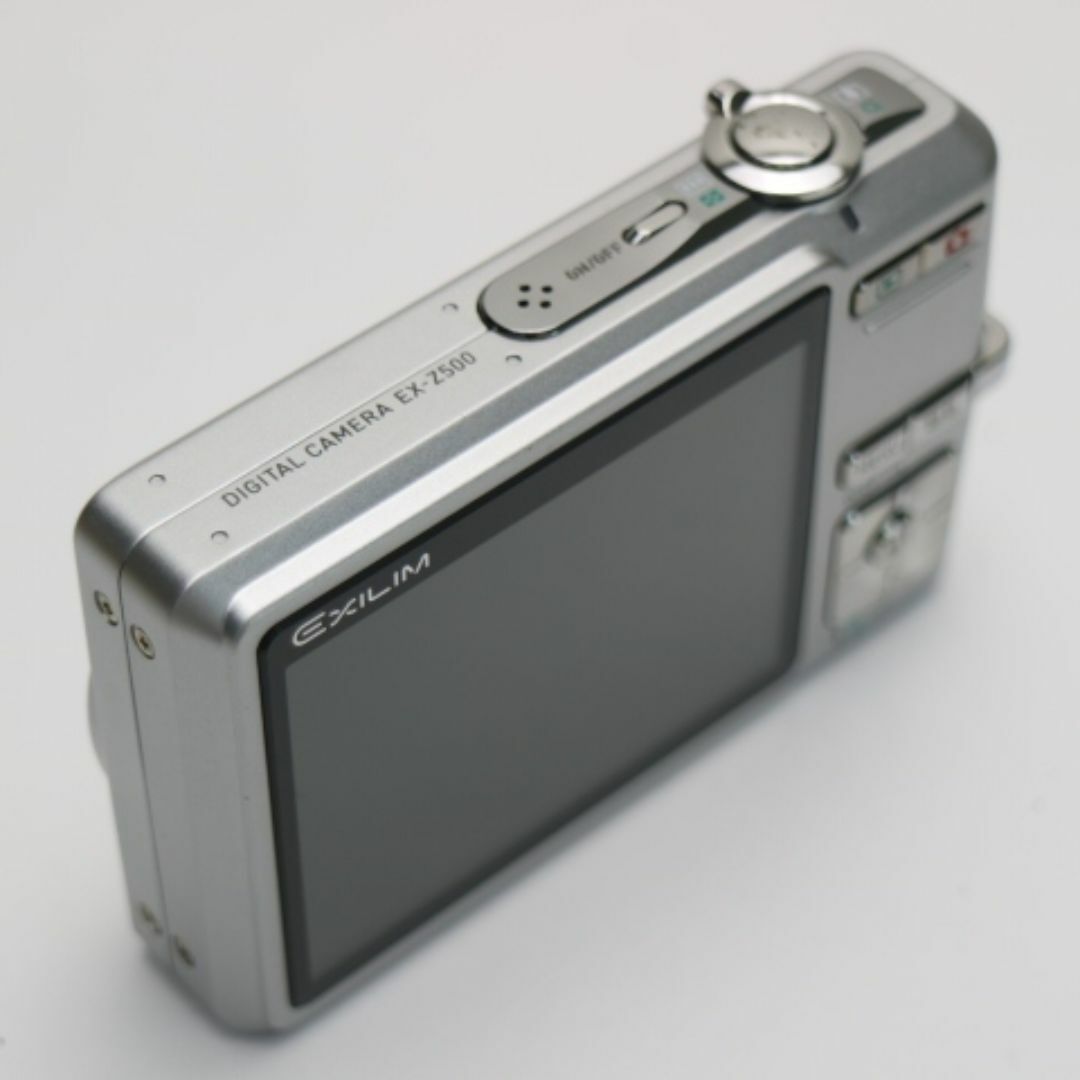 CASIO(カシオ)の超美品 EX-Z500 シルバー  M111 スマホ/家電/カメラのカメラ(コンパクトデジタルカメラ)の商品写真