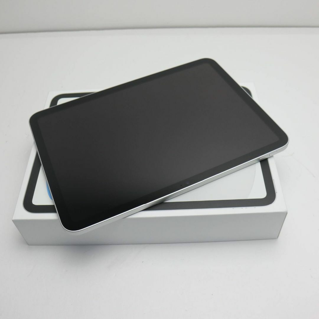 iPhone(アイフォーン)の新品 iPad 第10世代 Wi-Fi 64GB シルバー M111 スマホ/家電/カメラのPC/タブレット(タブレット)の商品写真