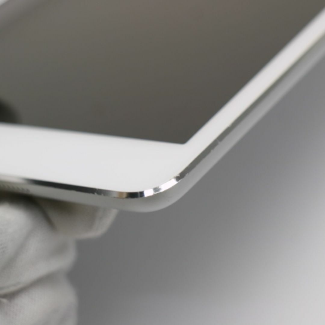 Apple(アップル)の超美品 iPad mini Wi-Fi 32GB ホワイト  M111 スマホ/家電/カメラのPC/タブレット(タブレット)の商品写真