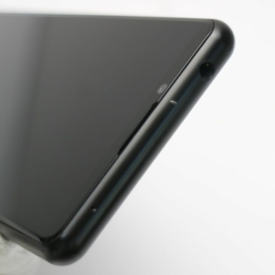 SONY(ソニー)の超美品 Xperia 5 III SOG05 フロストブラック SIMロック解除済み M111 スマホ/家電/カメラのスマートフォン/携帯電話(スマートフォン本体)の商品写真