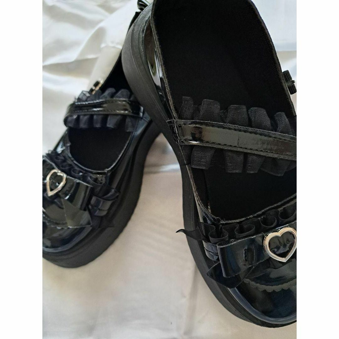 ブラック　ロリータ エナメル パンプス　厚底ゴスロリ 地雷 量産 病みかわフリル レディースの靴/シューズ(ローファー/革靴)の商品写真