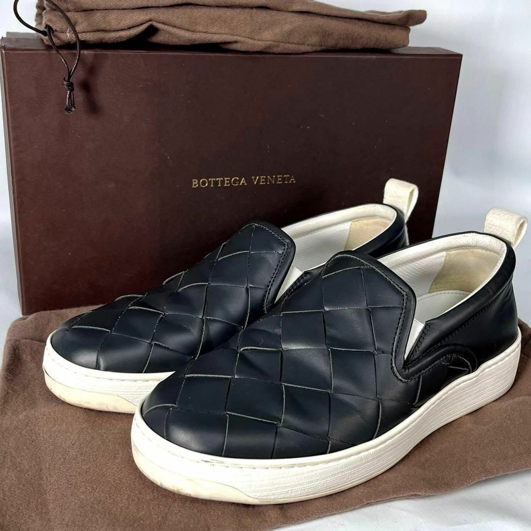 Bottega Veneta(ボッテガヴェネタ)のBOTTEGA VENETA ボッテガヴェネタ ブラック マキシ イントレ 41 メンズの靴/シューズ(スリッポン/モカシン)の商品写真