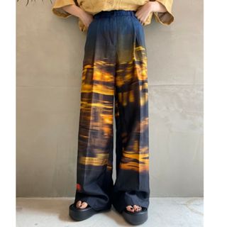 ドリスヴァンノッテン(DRIES VAN NOTEN)の未使用　ドリスヴァンノッテン　夕日柄パンツ　34(カジュアルパンツ)