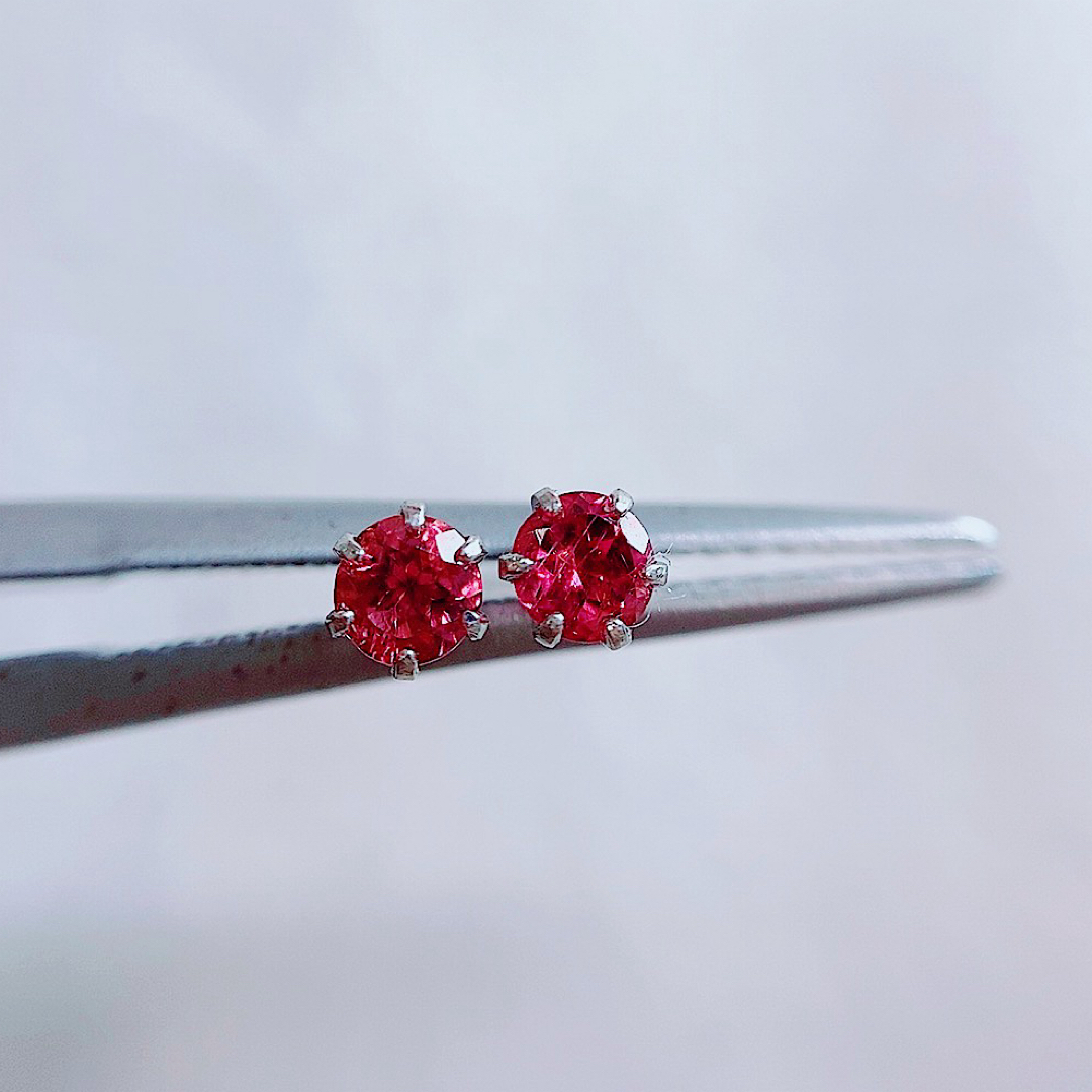 ★0.24ct★✨一粒ピンクスピネルプラチナスタッドピアスイヤリング レディースのアクセサリー(ピアス)の商品写真