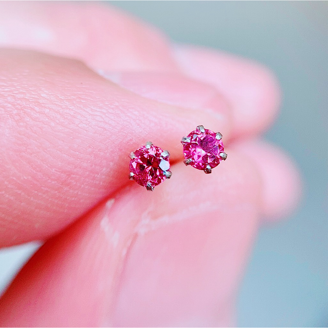 ★0.24ct★✨一粒ピンクスピネルプラチナスタッドピアスイヤリング レディースのアクセサリー(ピアス)の商品写真