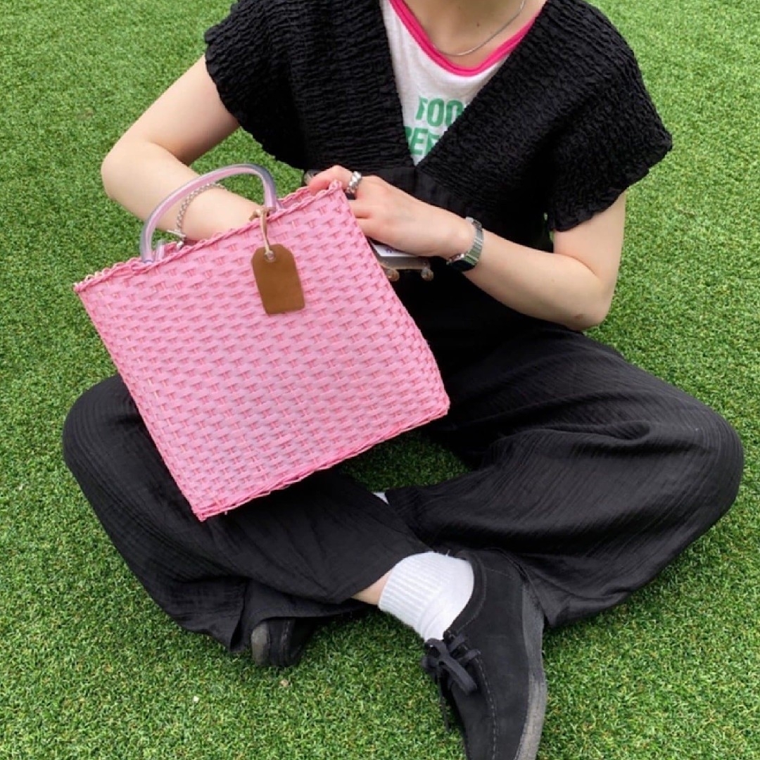 Kastane(カスタネ)のKastane　タイパイピングカゴBAG　ピンク レディースのバッグ(トートバッグ)の商品写真