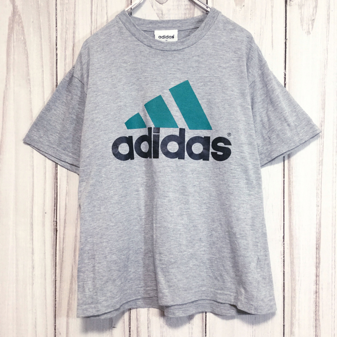 adidas(アディダス)の【アディダス 半袖ビッグロゴTシャツ】M グレー adidas 古着 メンズのトップス(Tシャツ/カットソー(半袖/袖なし))の商品写真