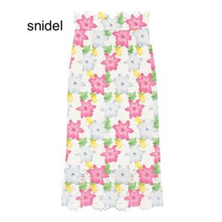 スナイデル(SNIDEL)のsnidel レーザープリントレースタイトスカート(ロングスカート)