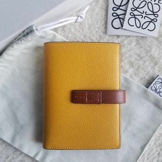 LOEWE - 新品 訳あり LOEWE ロエベ ミディアム バーティカル 2つ折り財布