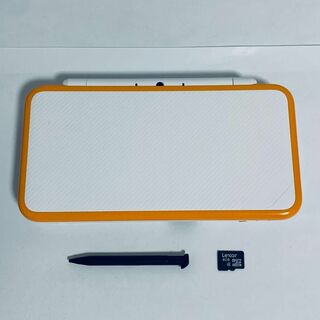 【520】 Newニンテンドー 2DS LL ホワイト×オレンジ(携帯用ゲーム機本体)