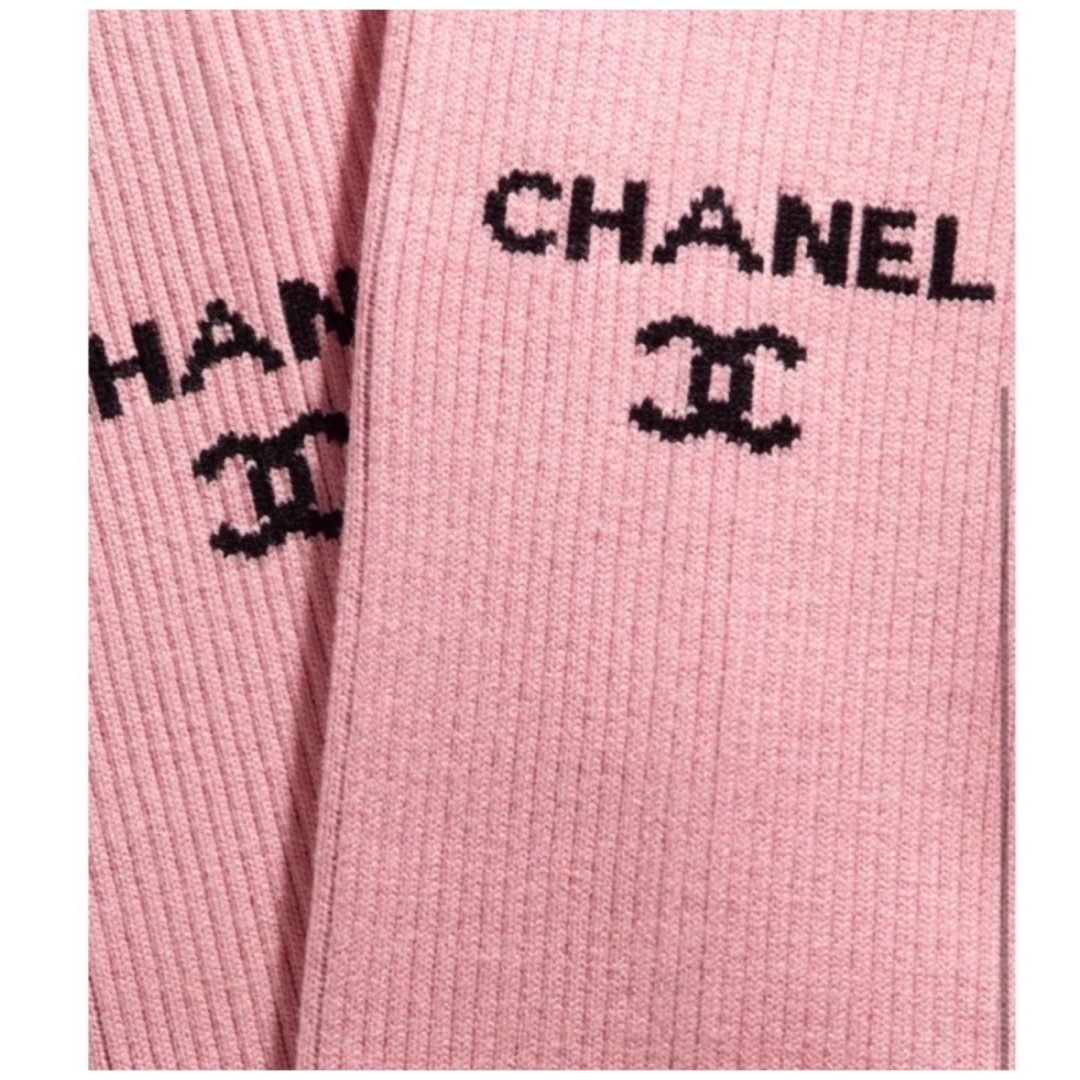 CHANEL(シャネル)のCHANEL シャネル　ゲートル　レッグウォーマー　クルーズ　限定　新品　ピンク レディースのレッグウェア(レッグウォーマー)の商品写真