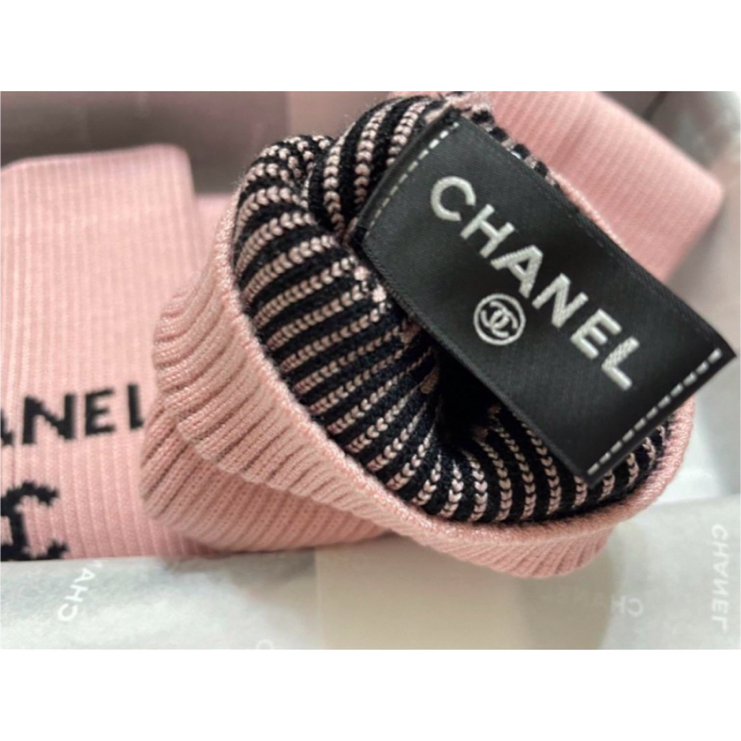 CHANEL(シャネル)のCHANEL シャネル　ゲートル　レッグウォーマー　クルーズ　限定　新品　ピンク レディースのレッグウェア(レッグウォーマー)の商品写真
