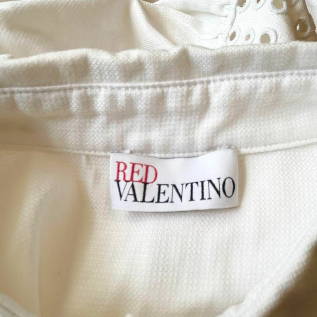 RED VALENTINO(レッドヴァレンティノ)のレッドヴァレンティノ ティアードシャツワンピース カットワーク ノースリーブ38 レディースのワンピース(ひざ丈ワンピース)の商品写真