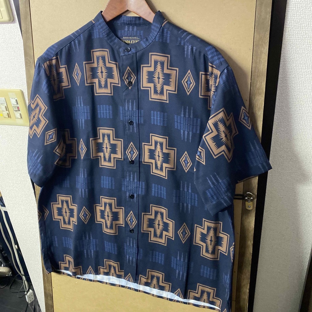 PENDLETON(ペンドルトン)の【新品】PENDLETON 総柄 バンドカラーシャツ Sサイズ メンズのトップス(シャツ)の商品写真