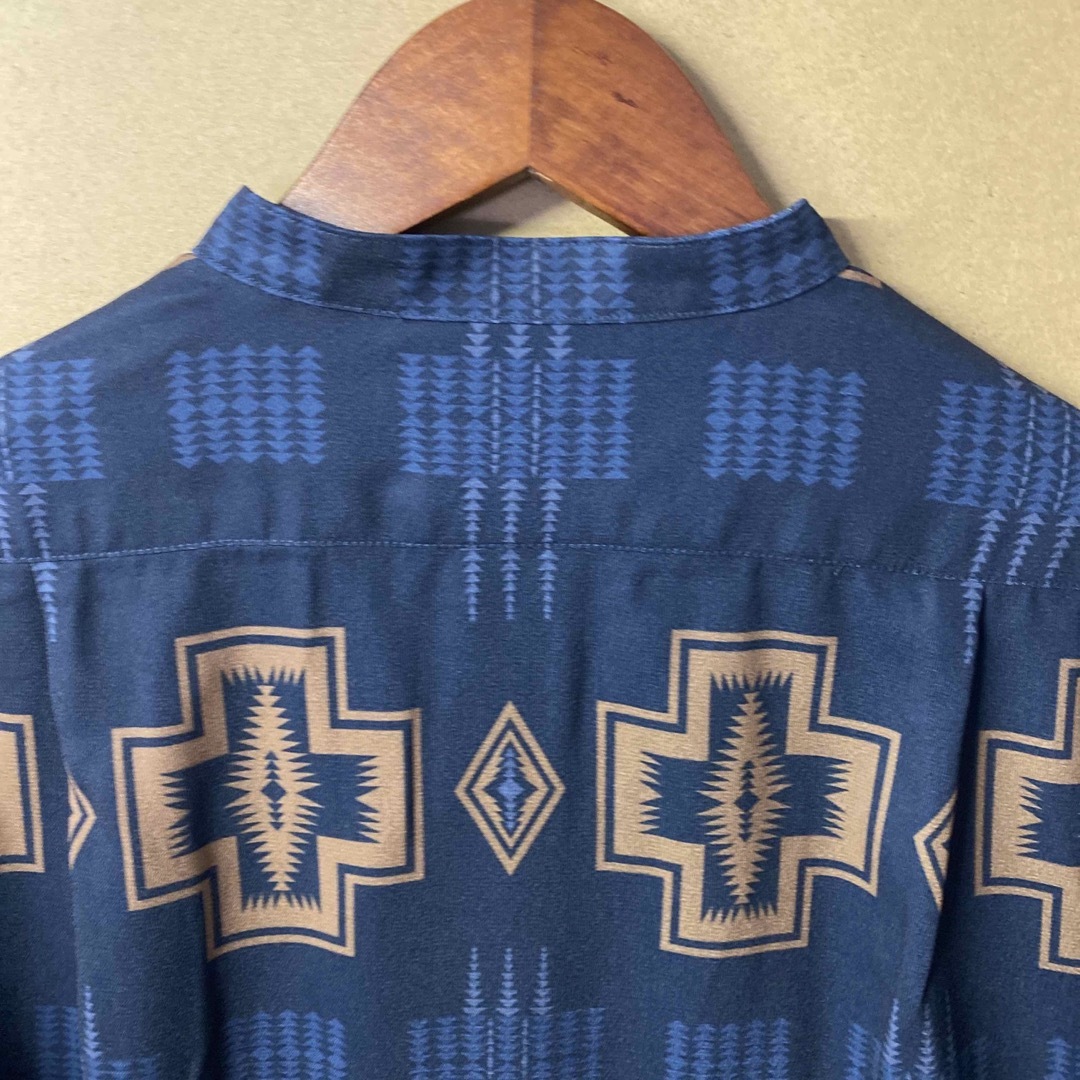 PENDLETON(ペンドルトン)の【新品】PENDLETON 総柄 バンドカラーシャツ Sサイズ メンズのトップス(シャツ)の商品写真