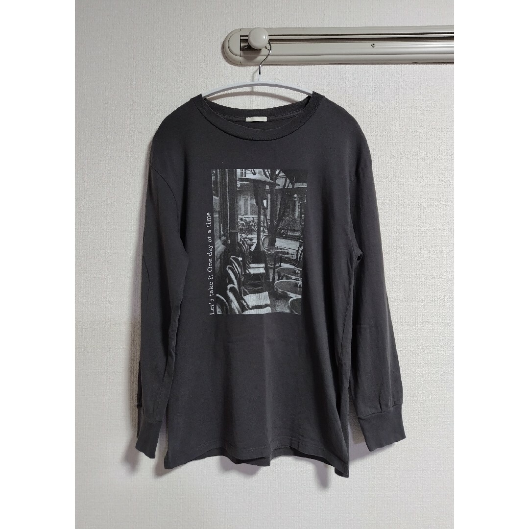 GU(ジーユー)の【GU】 ロングスリーブ フォトプリントTシャツ  S レディースのトップス(Tシャツ(長袖/七分))の商品写真