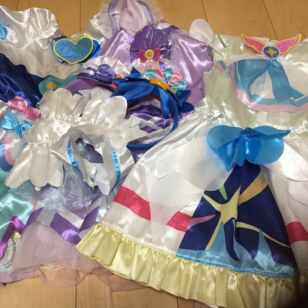 BANDAI(バンダイ)のプリキュア　コスチューム　コスプレ衣装　子供サイズ エンタメ/ホビーのコスプレ(衣装一式)の商品写真