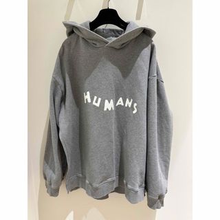 エムエムシックス(MM6)のMM6 パーカー　HUMANS LOGO /サイズS/グレー(パーカー)