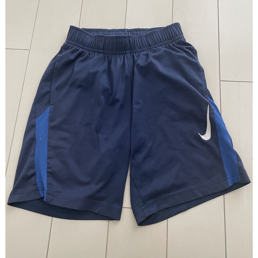 NIKE(ナイキ)のナイキ　キッズ　tシャツ ハーフパンツ キッズ/ベビー/マタニティのキッズ服男の子用(90cm~)(Tシャツ/カットソー)の商品写真