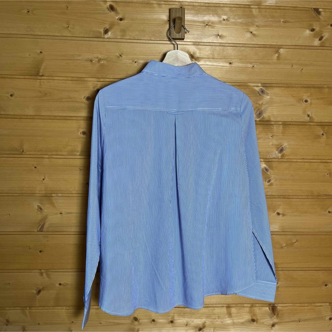 ELLE(エル)の● 新品　ELLE ストライプ　シャツ 　ブルー レディースのトップス(シャツ/ブラウス(長袖/七分))の商品写真