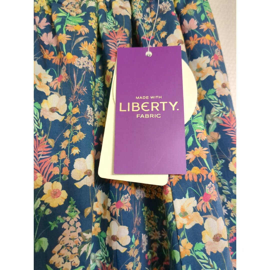 LIBERTY.(リバティ)の【新品タグ付】パークス　リバティ　コラボ　スカート レディースのスカート(ロングスカート)の商品写真