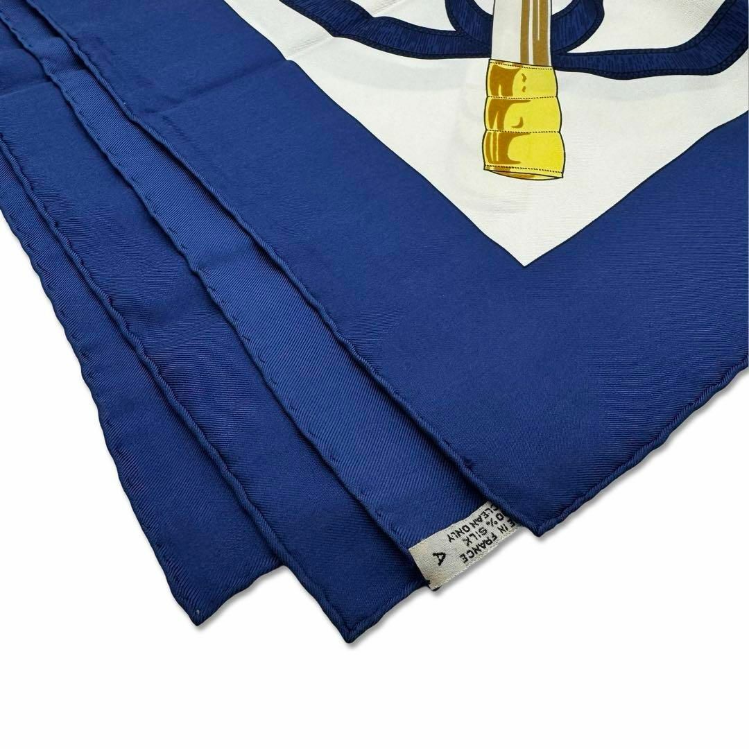 Hermes(エルメス)のエルメス 黄金の拍車 カレ90 シルク100 大判 スカーフ ブルー アイボリー レディースのファッション小物(バンダナ/スカーフ)の商品写真