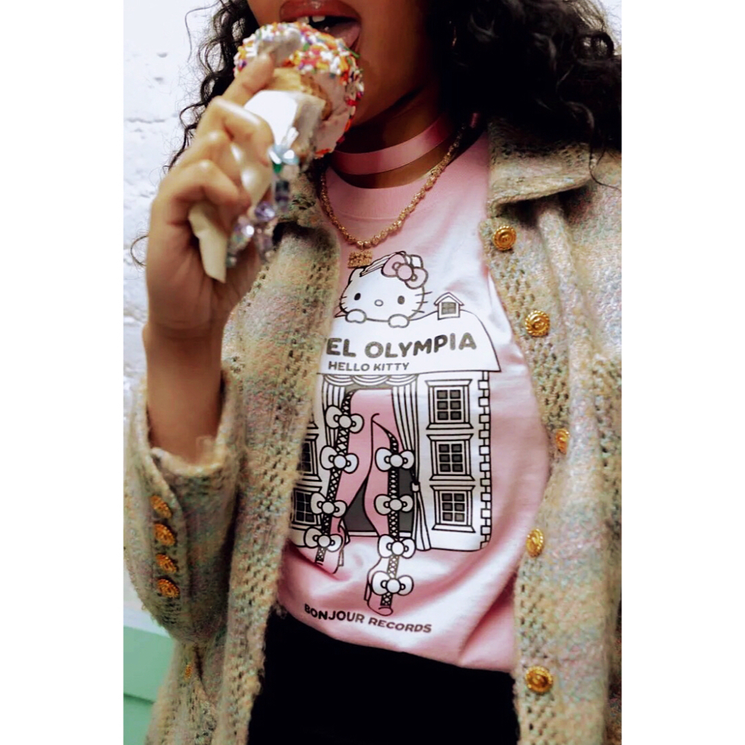 Verybrain(ベリーブレイン)の完売新品♡Hotel Olympia × Hello KittyコラボTシャツ♡ レディースのトップス(Tシャツ(半袖/袖なし))の商品写真