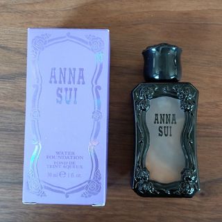 （新品）ANNA SUI アナスイ　ウォーター　ファンデーション 10