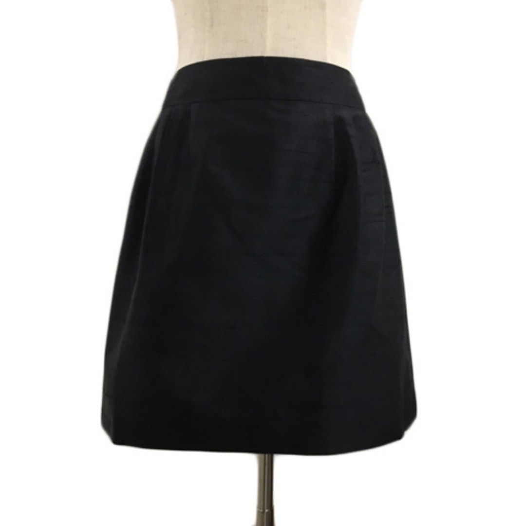 DEUXIEME CLASSE(ドゥーズィエムクラス)のドゥーズィエムクラス スカート 台形 ミニ シルク タック 無地 36 黒 レディースのスカート(ミニスカート)の商品写真