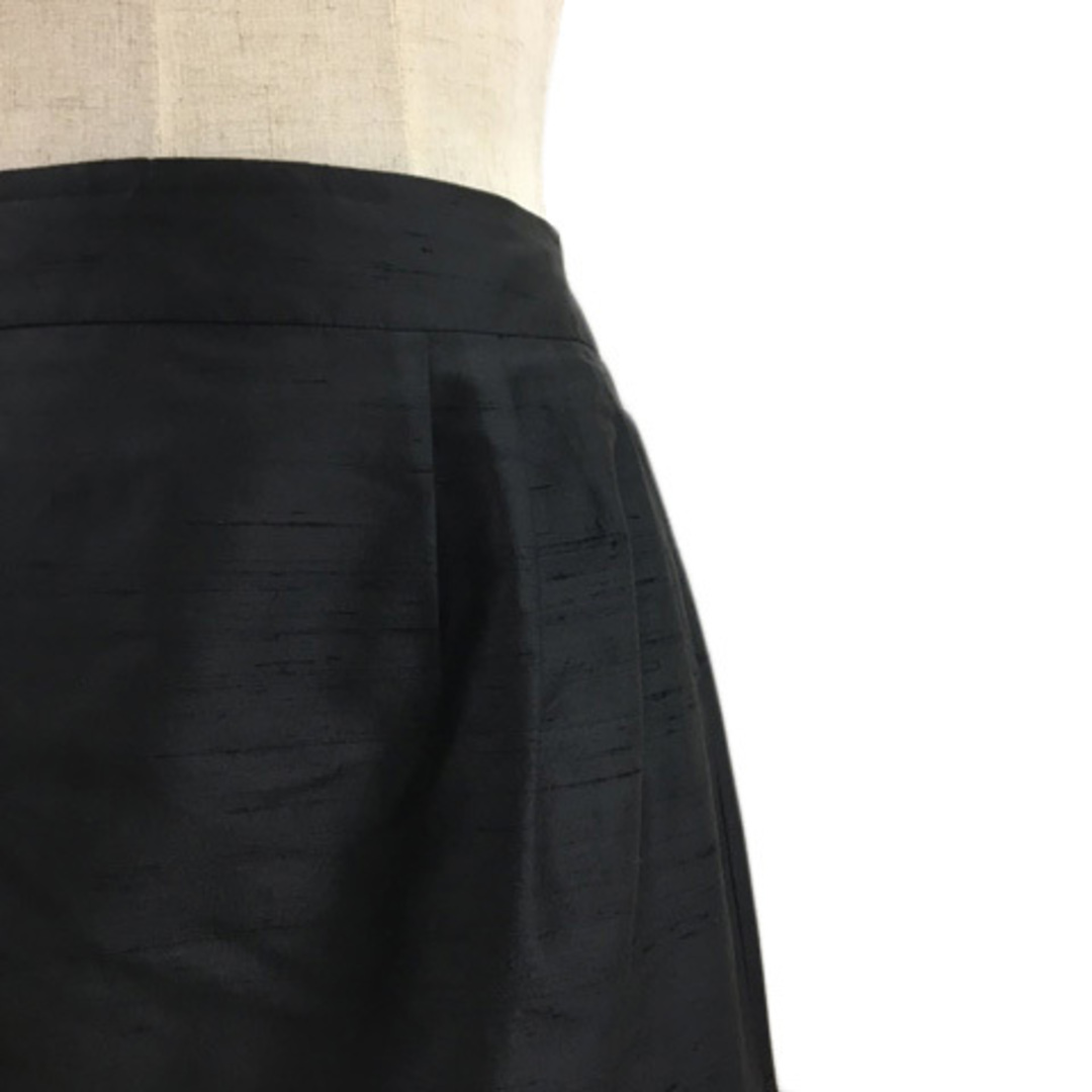 DEUXIEME CLASSE(ドゥーズィエムクラス)のドゥーズィエムクラス スカート 台形 ミニ シルク タック 無地 36 黒 レディースのスカート(ミニスカート)の商品写真