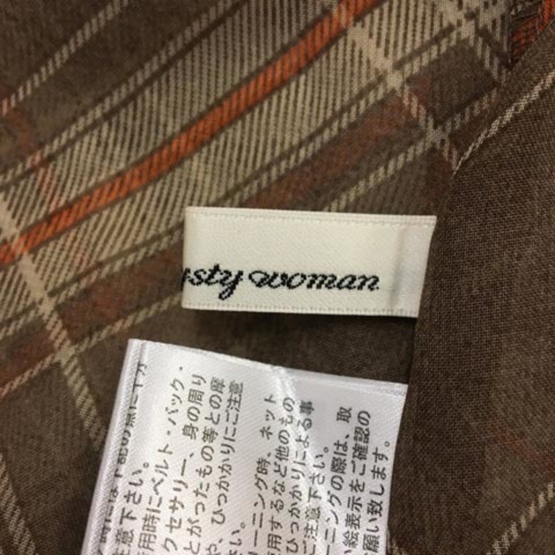 mysty woman(ミスティウーマン)のミスティウーマン ブラウス シャツ バンドカラー 半袖 M 茶 オレンジ レディースのトップス(シャツ/ブラウス(半袖/袖なし))の商品写真