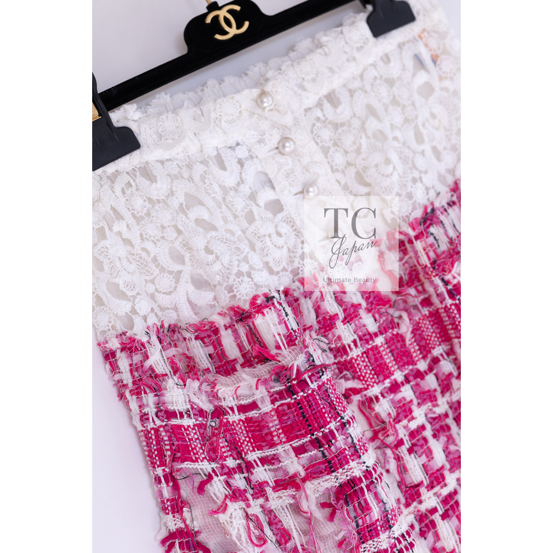 CHANEL(シャネル)のシャネル スカート CHANEL ピンク アイボリー パールボタン ツイード パール ココボタン 超美品 36 レディースのスカート(ひざ丈スカート)の商品写真