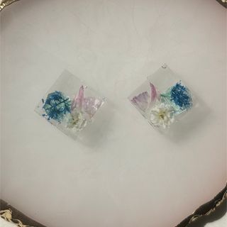 No.27 ハンドメイド　ピアス　イヤリング　レジン　押し花　(ピアス)