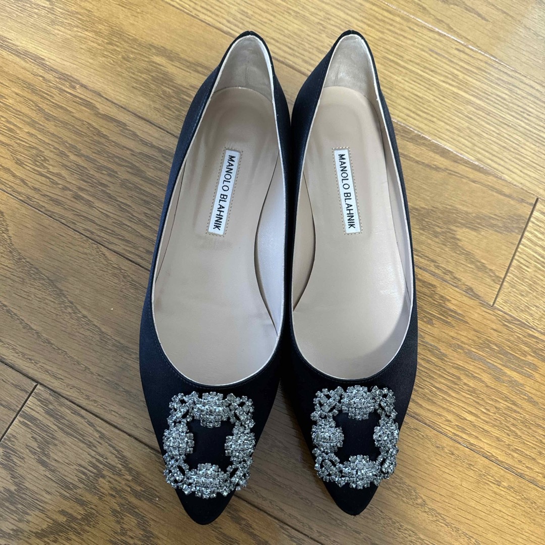 MANOLO BLAHNIK(マノロブラニク)のマノロブラニク　ハンギシ　フラット　38.5 レディースの靴/シューズ(バレエシューズ)の商品写真