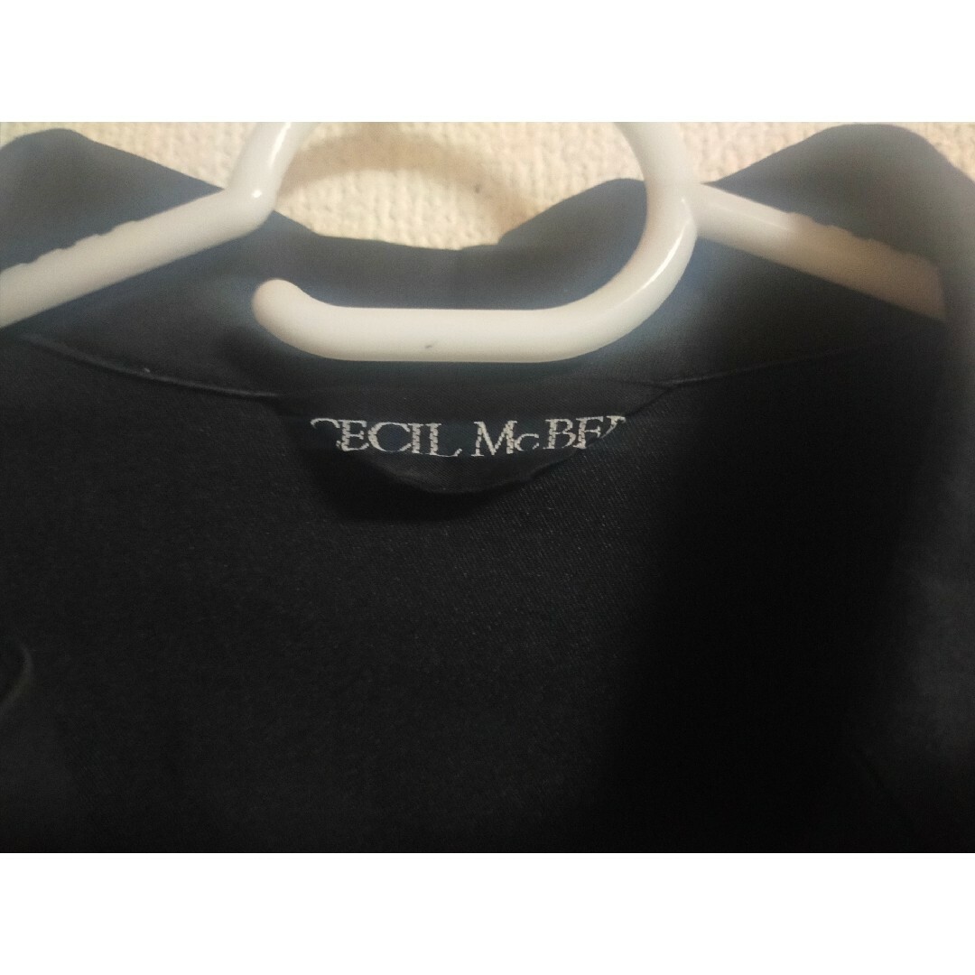 CECIL McBEE(セシルマクビー)のセシルマクビー ブラック デニム ジャケット アウター レディースのジャケット/アウター(Gジャン/デニムジャケット)の商品写真
