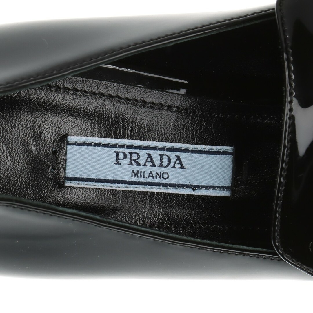 PRADA(プラダ)のプラダ  パテントレザー  ブラック レディース ローファー レディースの靴/シューズ(ローファー/革靴)の商品写真