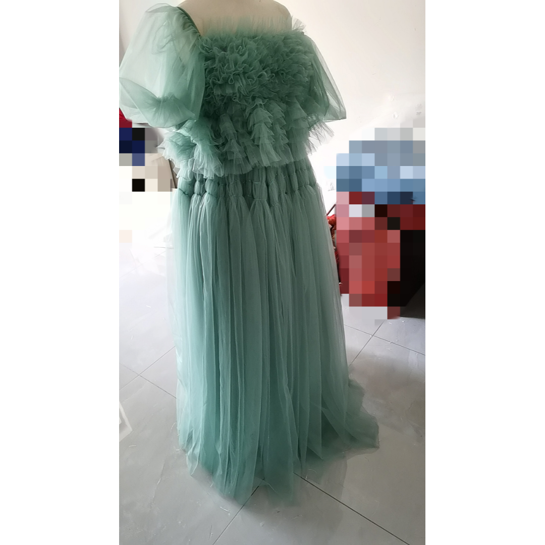 パーティードレス ブルー ソフトチュール 胸元フリル ロング 合コン/デート レディースのフォーマル/ドレス(ウェディングドレス)の商品写真