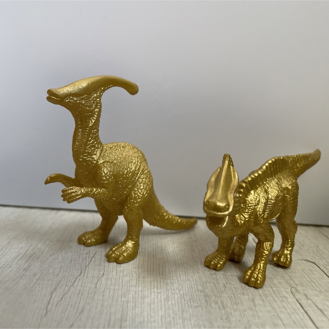 恐竜　フィギュア　ゴールド　パラサウロロフス エンタメ/ホビーのフィギュア(その他)の商品写真