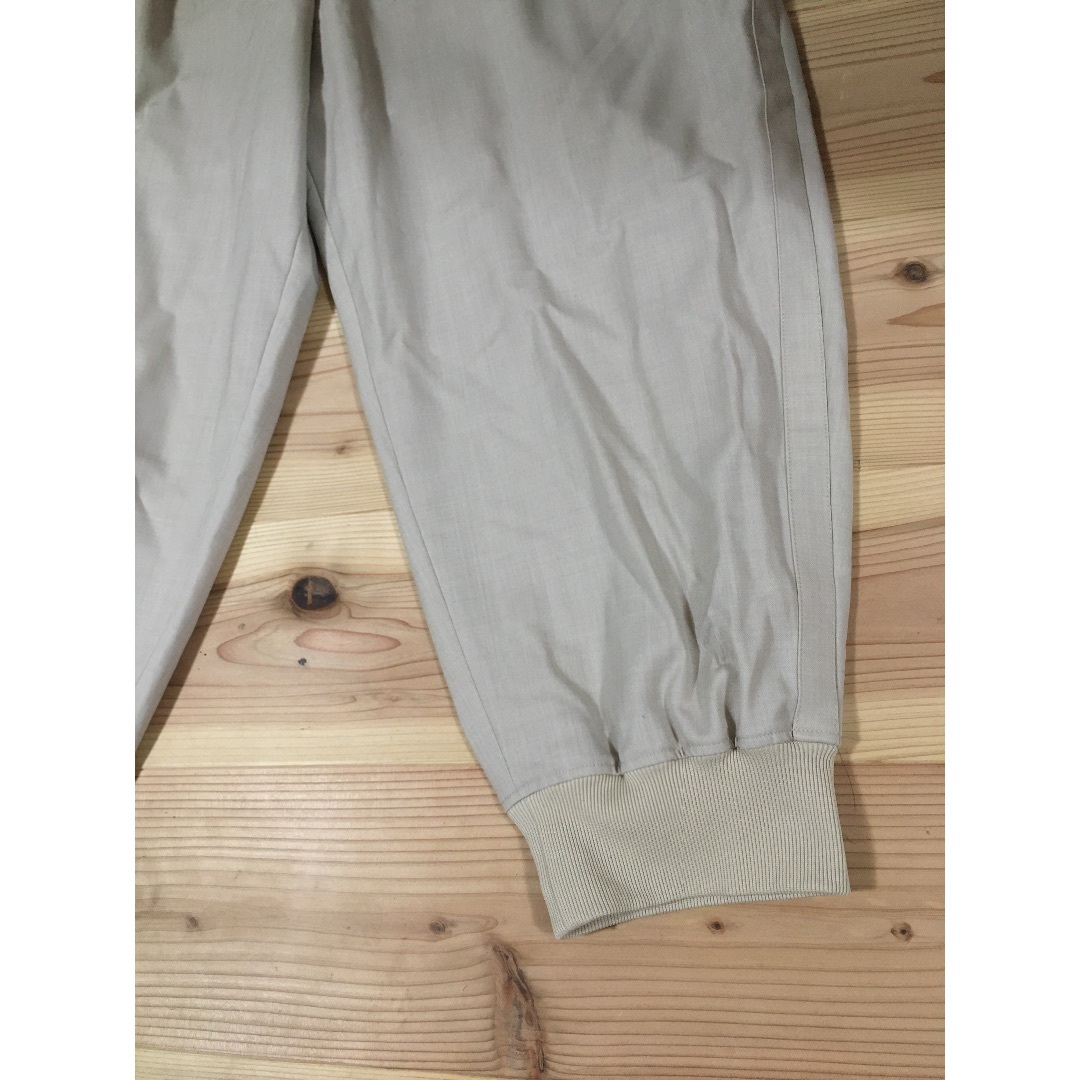 Y-3(ワイスリー)のAdidas Y-3 CLASSIC CUFFED PANTS Stone 1 メンズのパンツ(サルエルパンツ)の商品写真