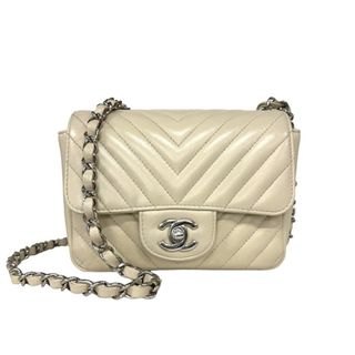 シャネル(CHANEL)のシャネル CHANEL シェブロン Vステッチ ミニマトラッセ バッグ ショルダーバッグ ラムスキン ベージュ シルバー金具 チェーンショルダーバッグ ココマーク ターンロック(ショルダーバッグ)