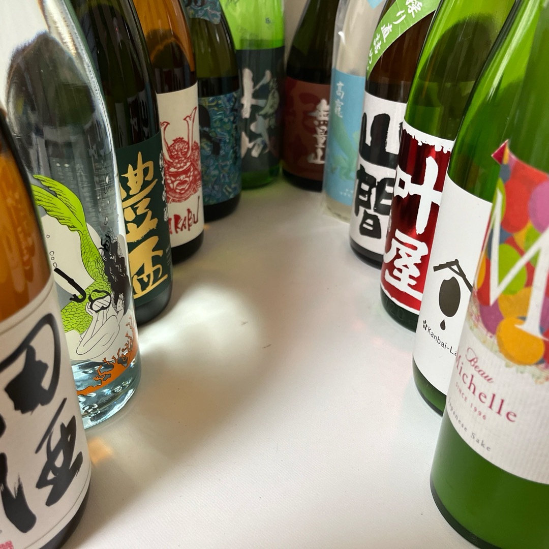 日本酒　四合瓶　12本セット 食品/飲料/酒の酒(日本酒)の商品写真