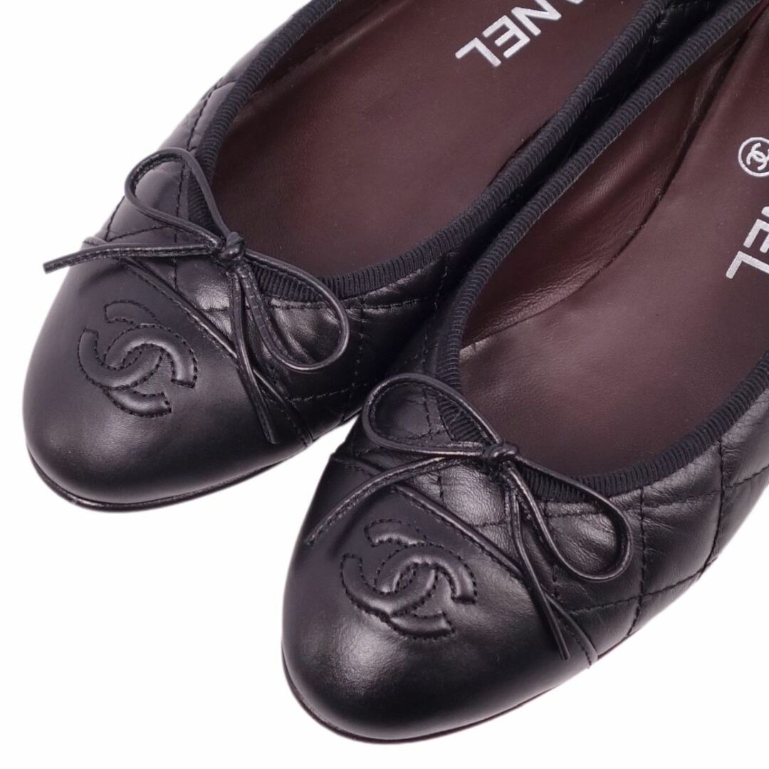 CHANEL(シャネル)の美品 シャネル CHANEL パンプス G26250 マトラッセ ココマーク レザー シューズ 靴 レディース 35 1/2C ブラック レディースの靴/シューズ(ハイヒール/パンプス)の商品写真