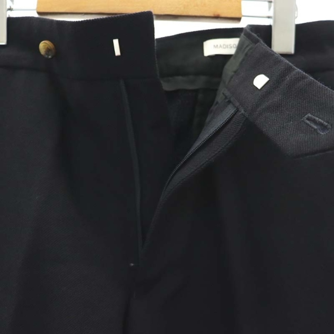 MADISONBLUE(マディソンブルー)のマディソンブルー STRAIGHT TROUSERS スラックス パンツ 濃紺 レディースのパンツ(その他)の商品写真